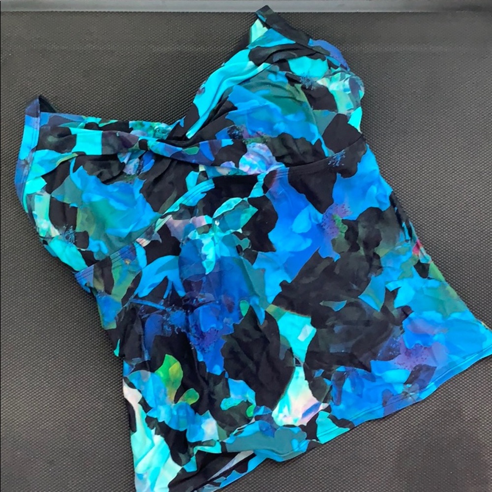 Athleta floral tankini